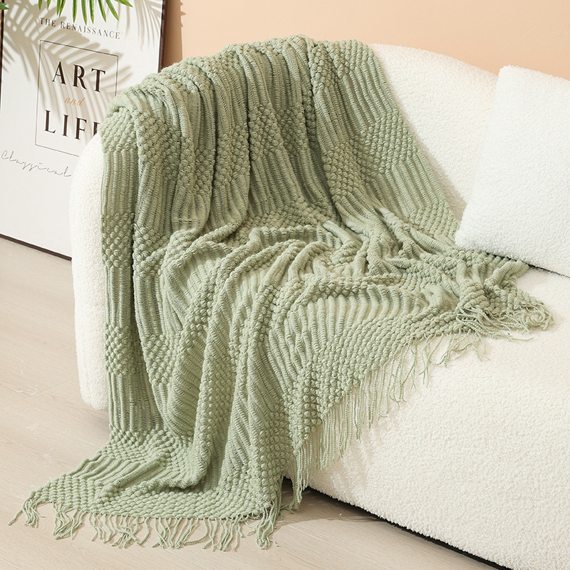 Custom Red Tasseled Knit Throw Blanket – Wholesale Soft Textured Decorative Blanket for Hotel & Airbnb