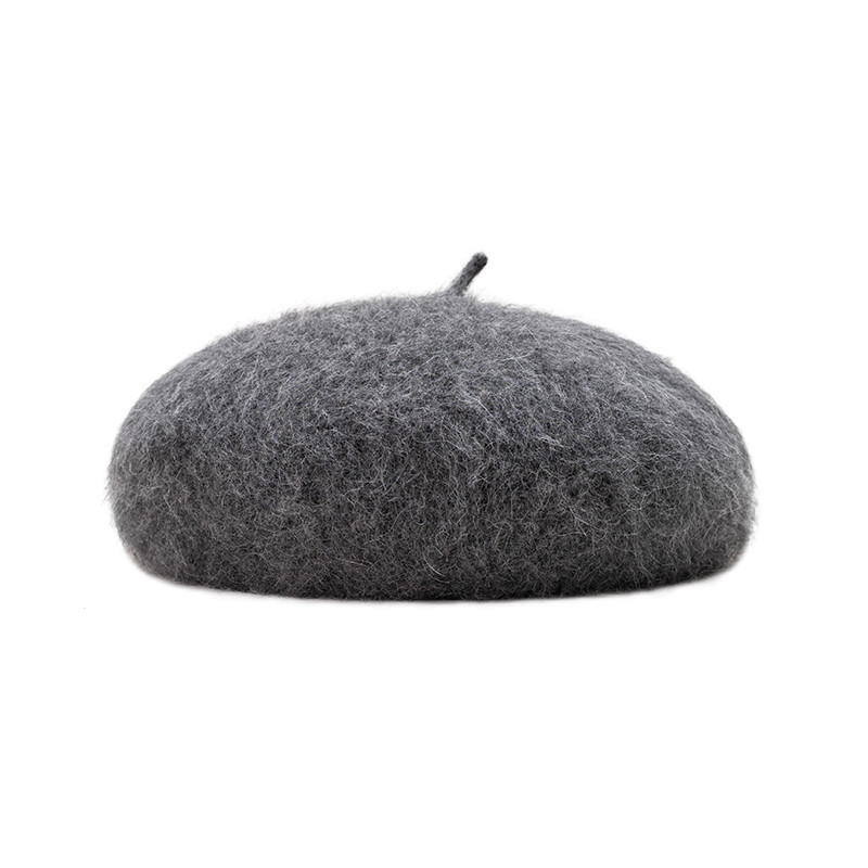 How To Wear A Beret Hat: The Ultimate Style Guide for Women And Men