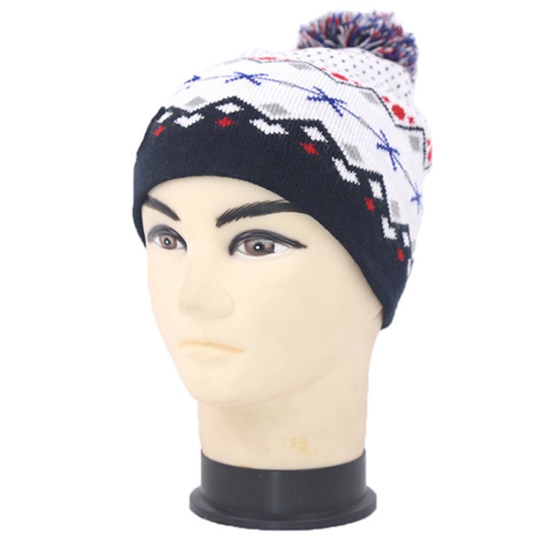 Cozy Geometric Pattern Winter Beanie with Fleece Lining & Pom-Pom